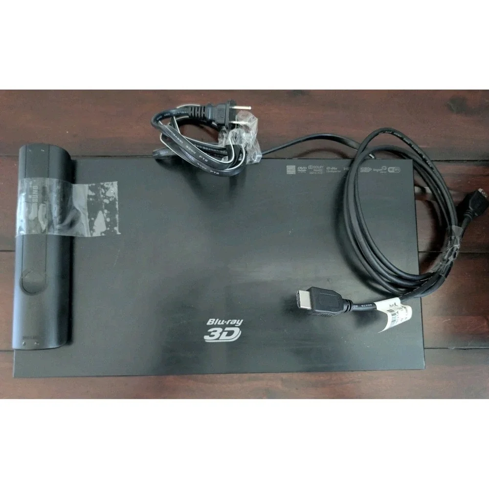 Samsung BD-EM59C 3D Blu-ray Disc Player WiFi Full HD 1080p & Remote Cable Bundle
